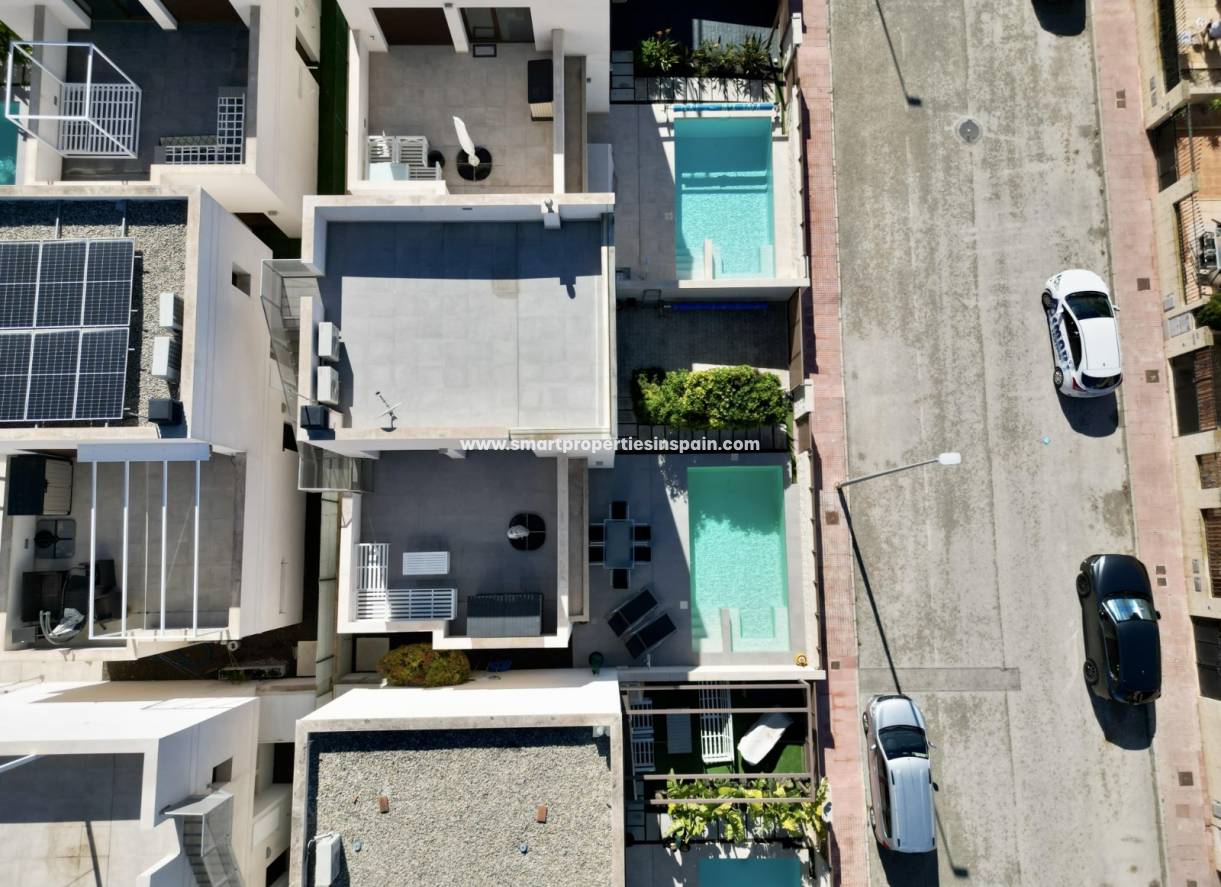 Wederverkoop - Detached Villa - La Marina - Urbanización La Marina