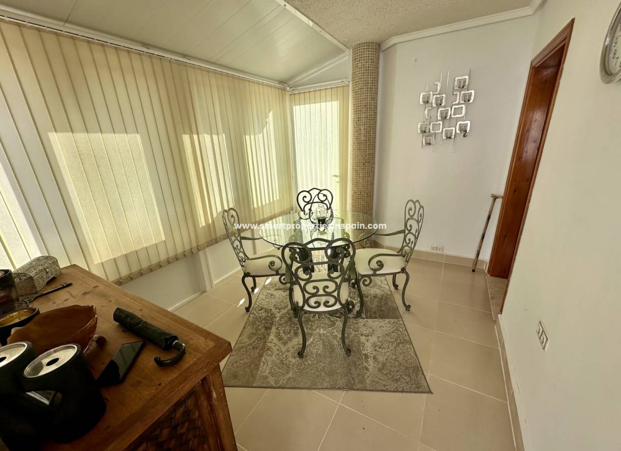 Wederverkoop - Detached Villa - La Marina - Urbanización La Marina