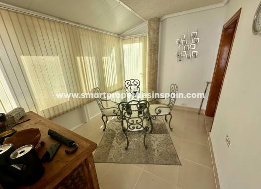 Wederverkoop - Detached Villa - La Marina - Urbanización La Marina