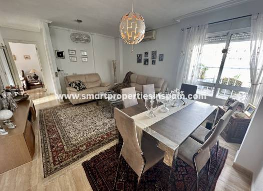 Wederverkoop - Detached Villa - La Marina - Urbanización La Marina