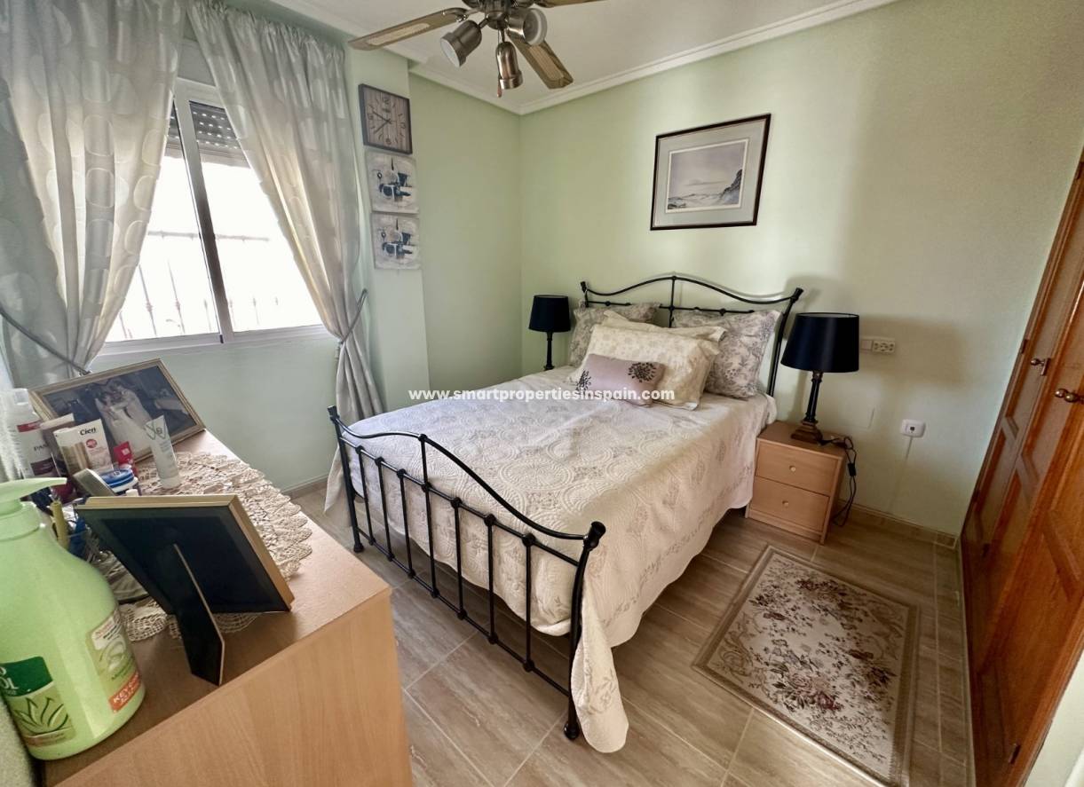 Wederverkoop - Detached Villa - La Marina - Urbanización La Marina