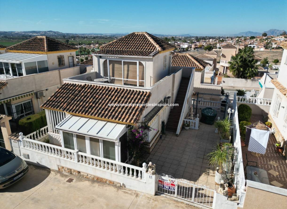 Wederverkoop - Detached Villa - La Marina - Urbanización La Marina