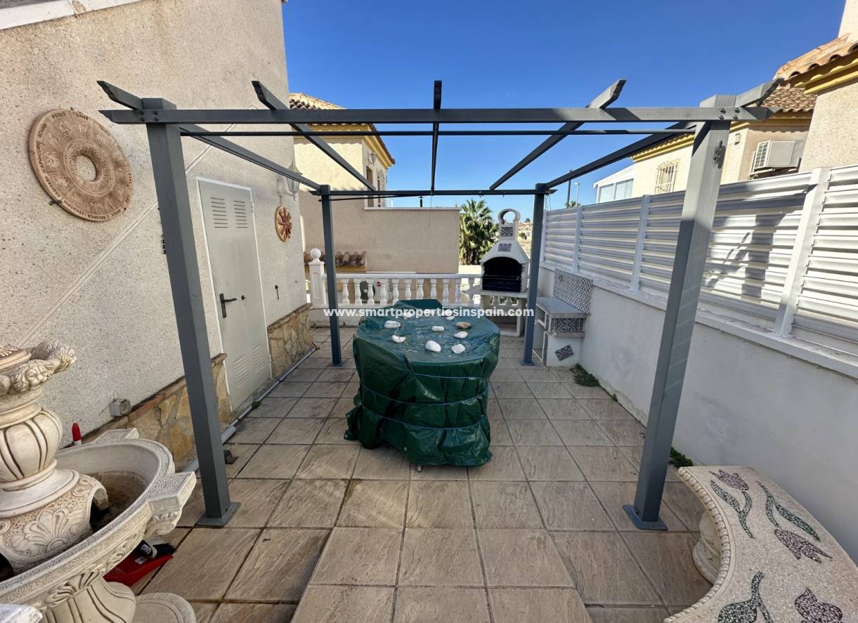 Wederverkoop - Detached Villa - La Marina - Urbanización La Marina