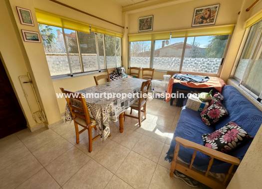 Wederverkoop - Detached Villa - La Marina - Urbanización La Marina