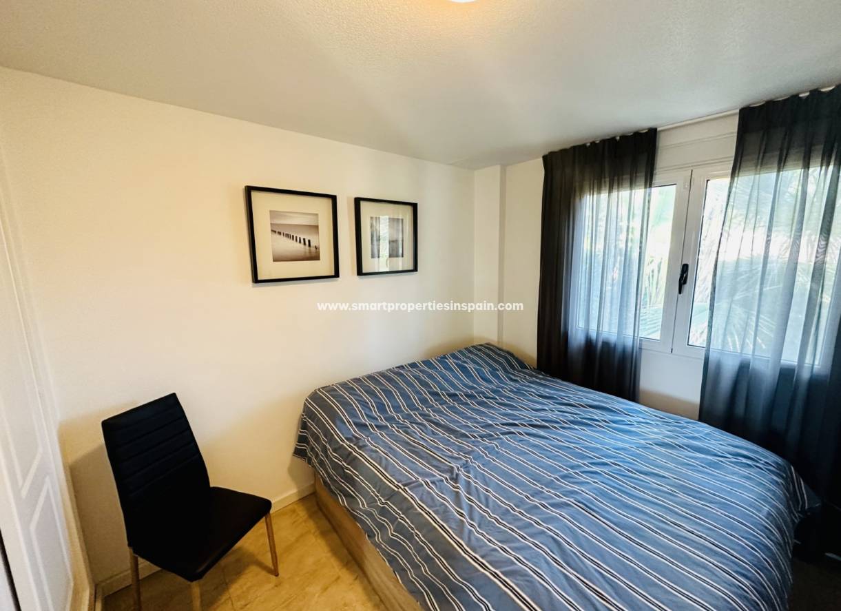 Wederverkoop - Detached Villa - La Marina - Urbanización La Marina