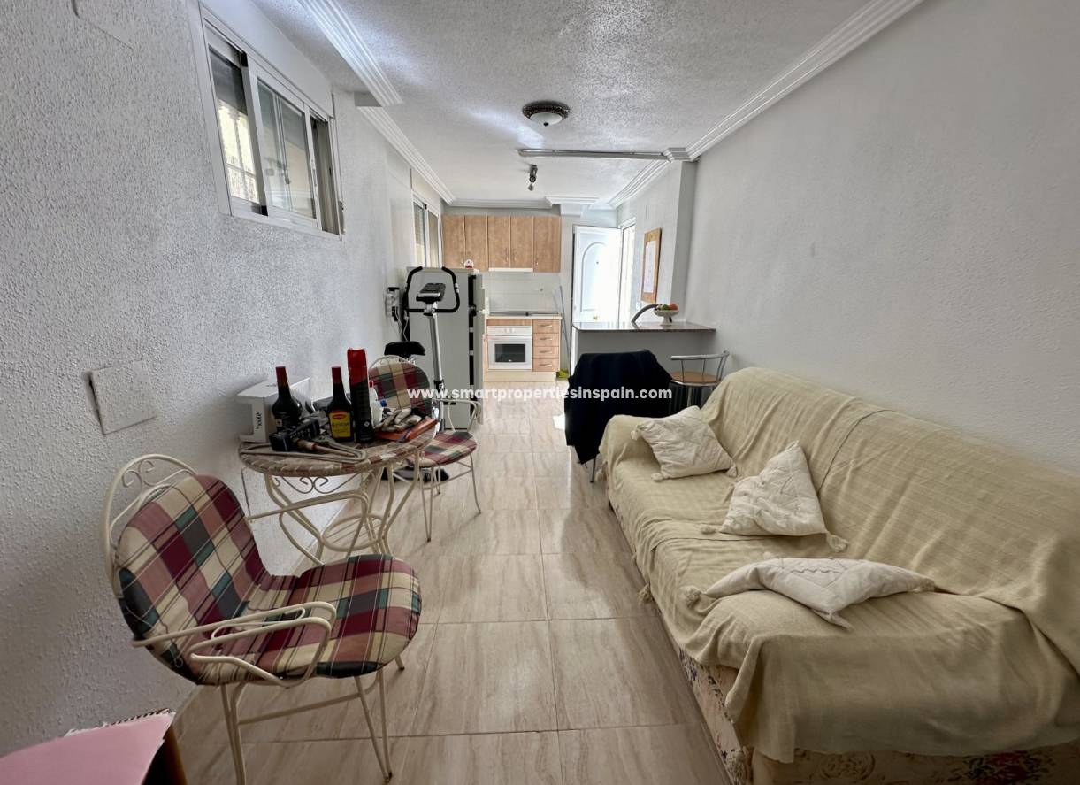 Wederverkoop - Detached Villa - La Marina - Urbanización La Marina
