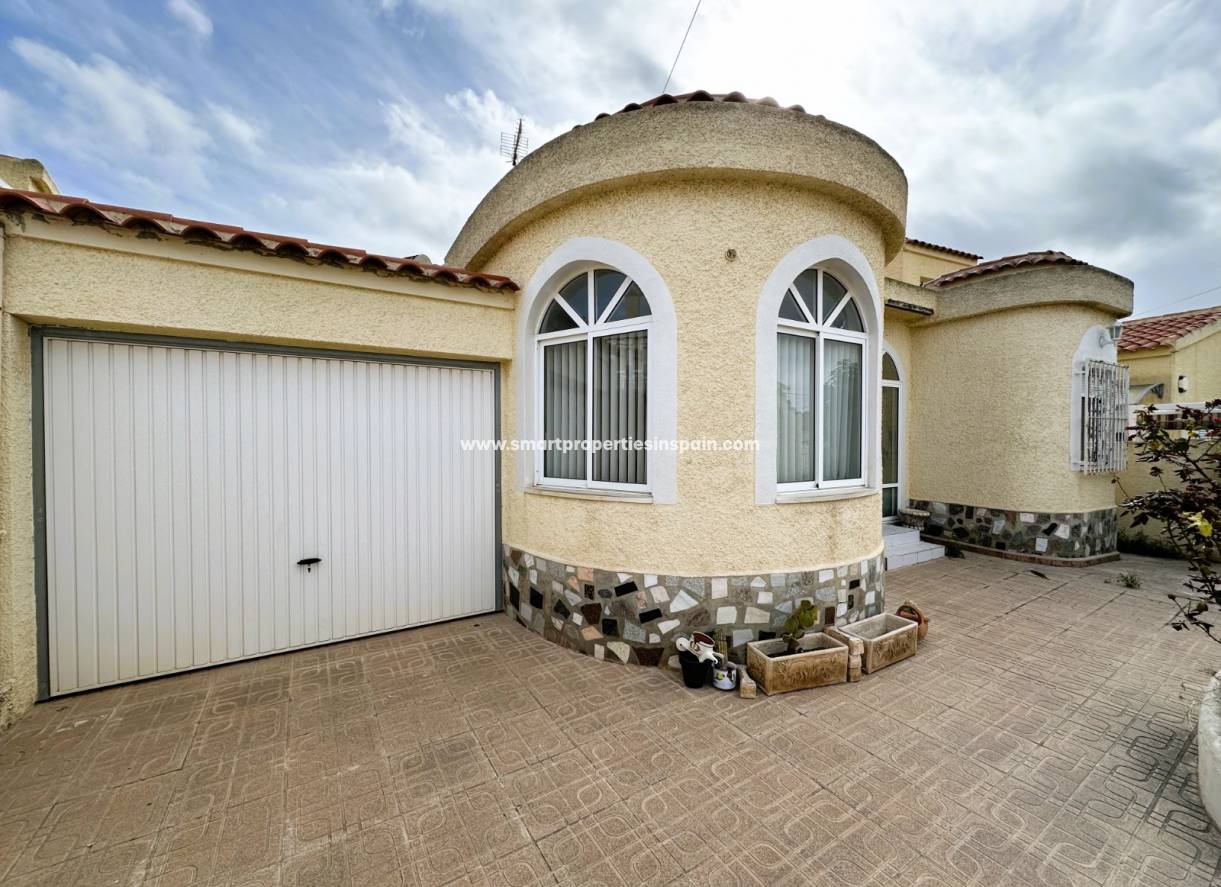 Wederverkoop - Detached Villa - La Marina - Urbanización La Marina