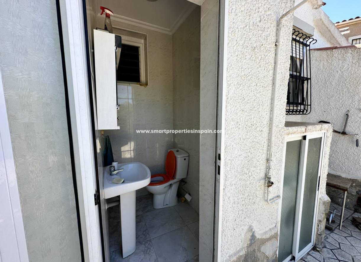 Wederverkoop - Detached Villa - La Marina - Urbanización La Marina