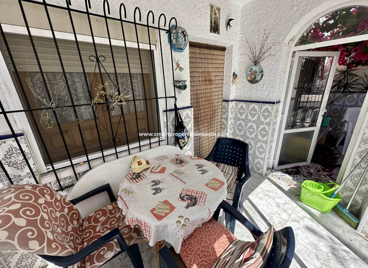 Wederverkoop - Detached Villa - La Marina - Urbanización La Marina