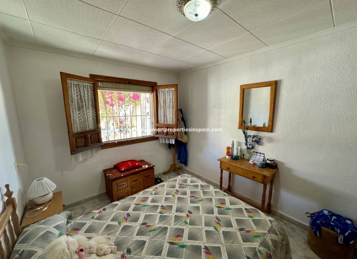 Wederverkoop - Detached Villa - La Marina - Urbanización La Marina
