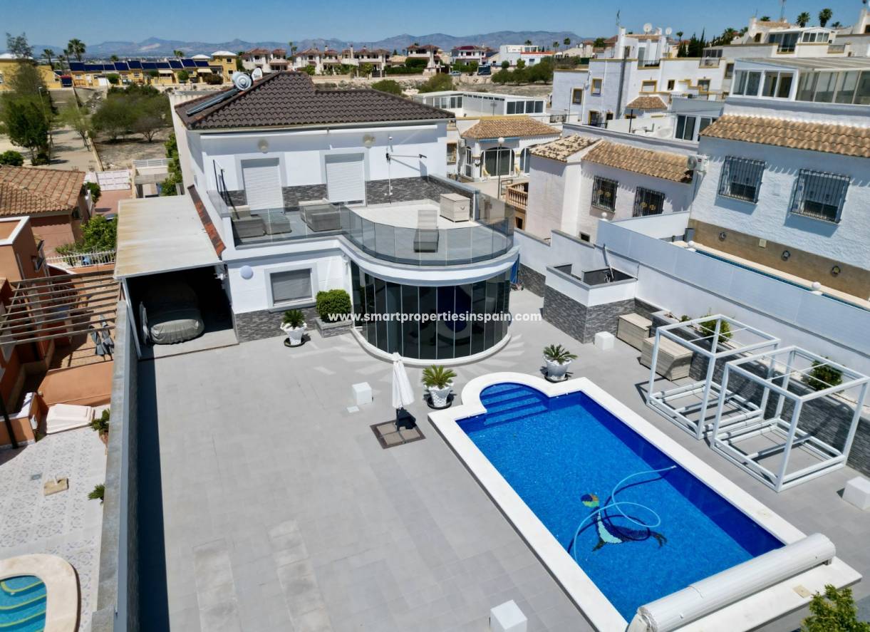 Wederverkoop - Detached Villa - La Marina - Urbanización La Marina