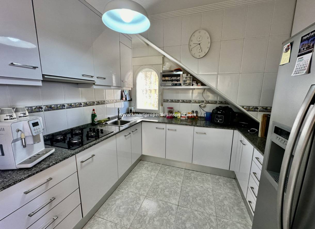 Wederverkoop - Detached Villa - La Marina - Urbanización La Marina