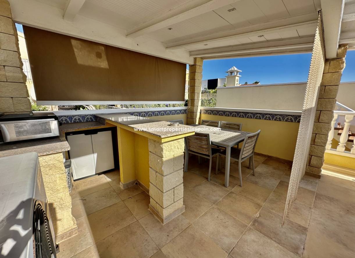 Wederverkoop - Detached Villa - La Marina - Urbanización La Marina