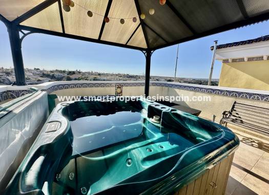 Wederverkoop - Detached Villa - La Marina - Urbanización La Marina
