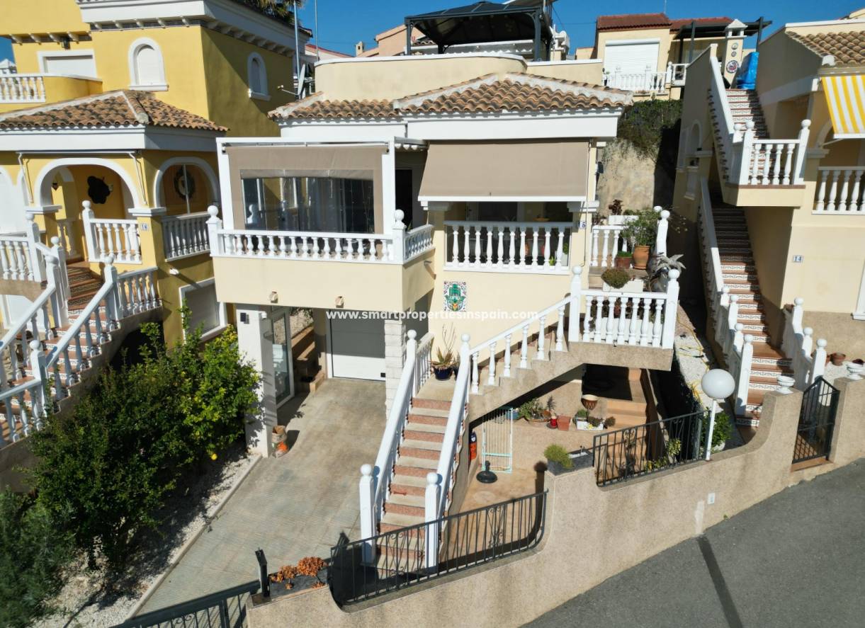 Wederverkoop - Detached Villa - La Marina - Urbanización La Marina