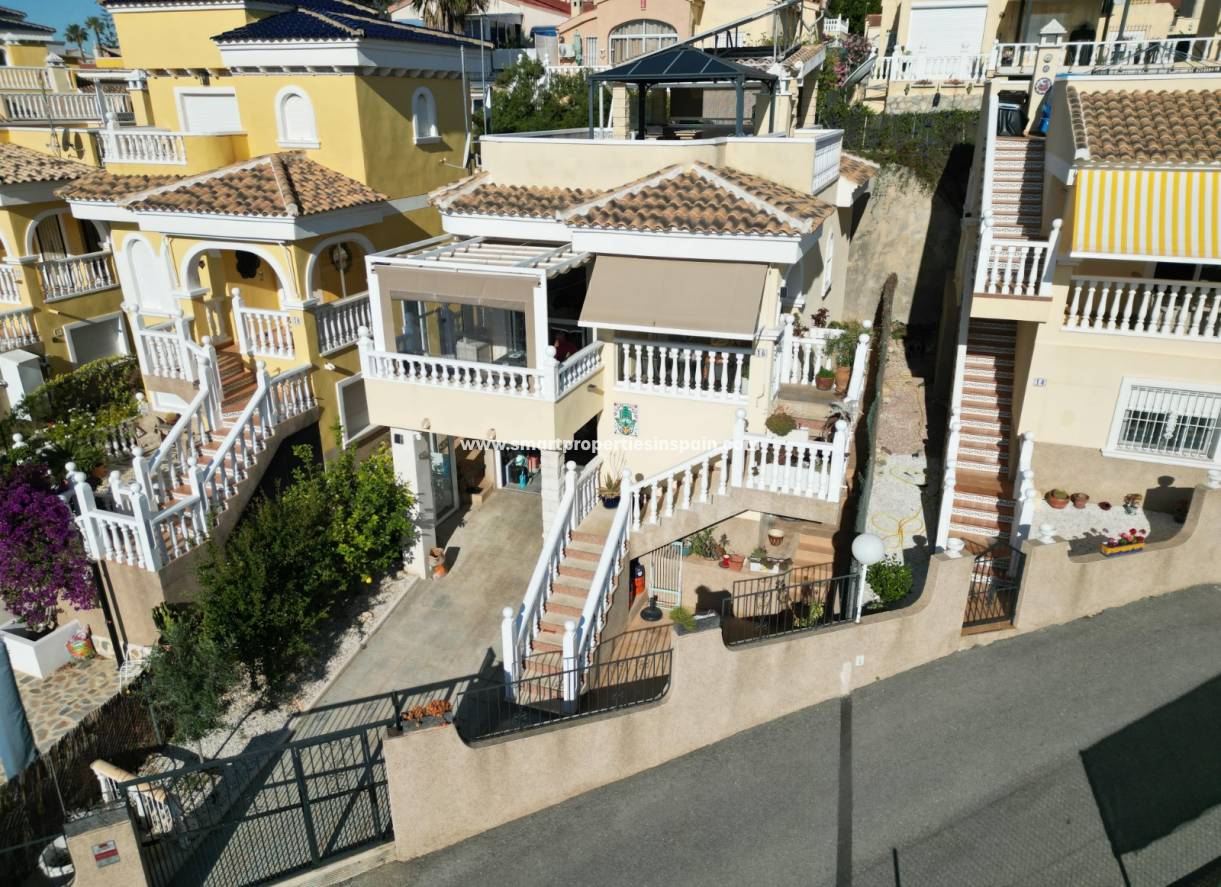 Wederverkoop - Detached Villa - La Marina - Urbanización La Marina
