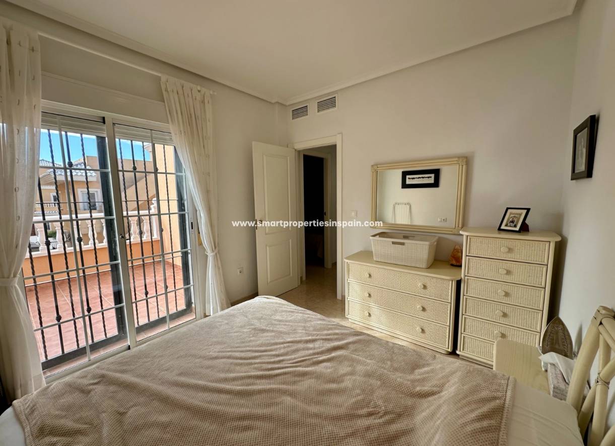 Wederverkoop - Detached Villa - La Marina - Urbanización La Marina