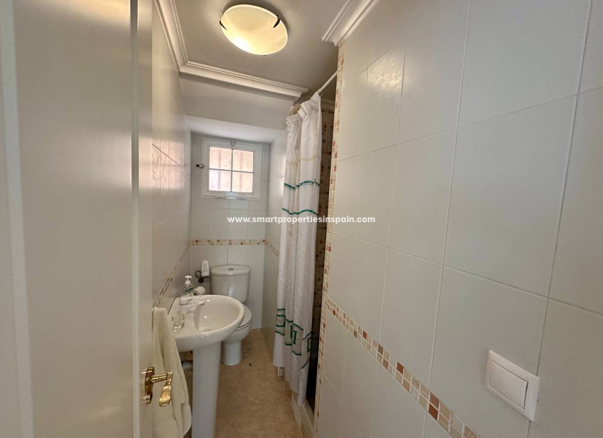 Wederverkoop - Detached Villa - La Marina - Urbanización La Marina