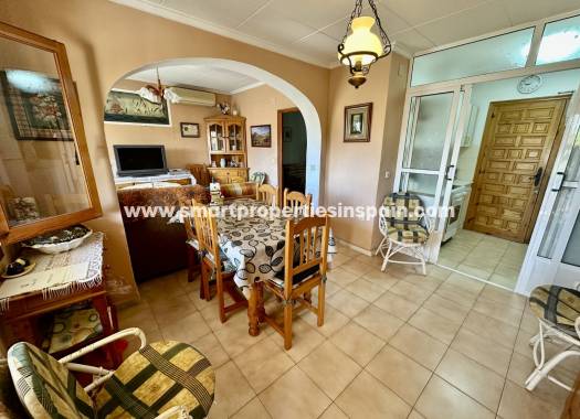 Wederverkoop - Detached Villa - La Marina - Urbanización La Marina