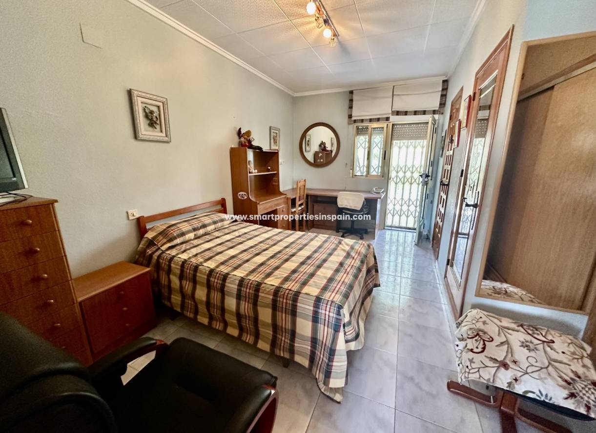 Wederverkoop - Detached Villa - La Marina - Urbanización La Marina