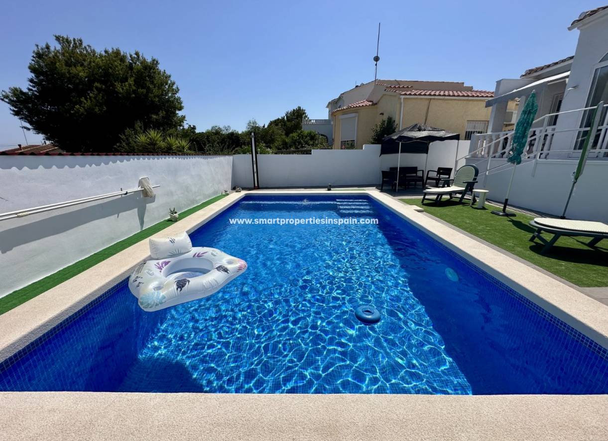 Wederverkoop - Detached Villa - La Marina - Urbanización La Marina