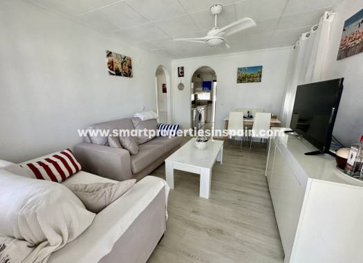 Wederverkoop - Detached Villa - La Marina - Urbanización La Marina