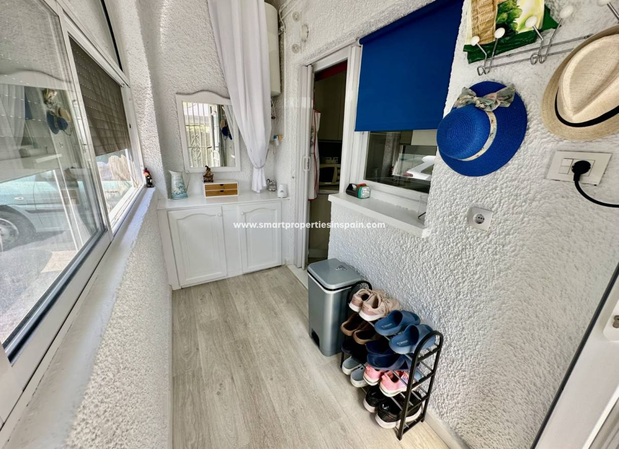 Wederverkoop - Detached Villa - La Marina - Urbanización La Marina