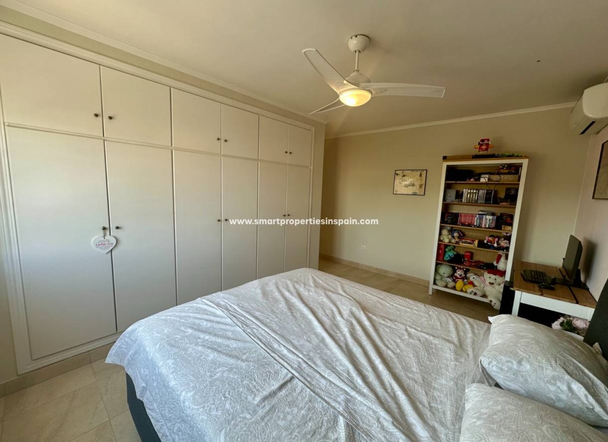 Wederverkoop - Detached Villa - La Marina - Urbanización La Marina