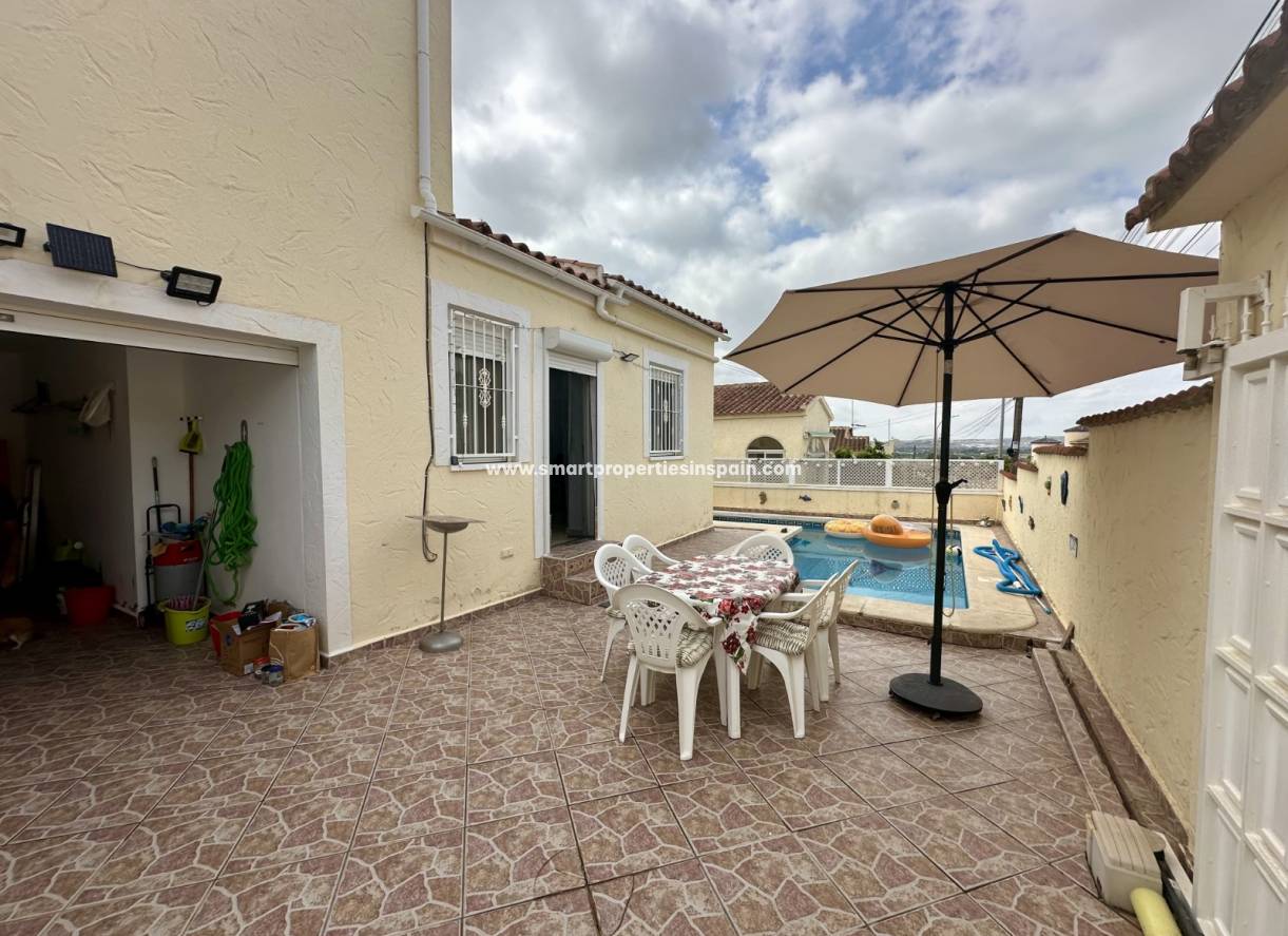 Wederverkoop - Detached Villa - La Marina - Urbanización La Marina