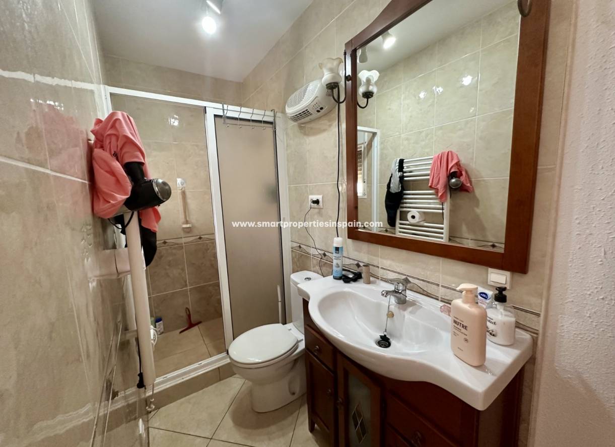 Wederverkoop - Detached Villa - La Marina - Urbanización La Marina