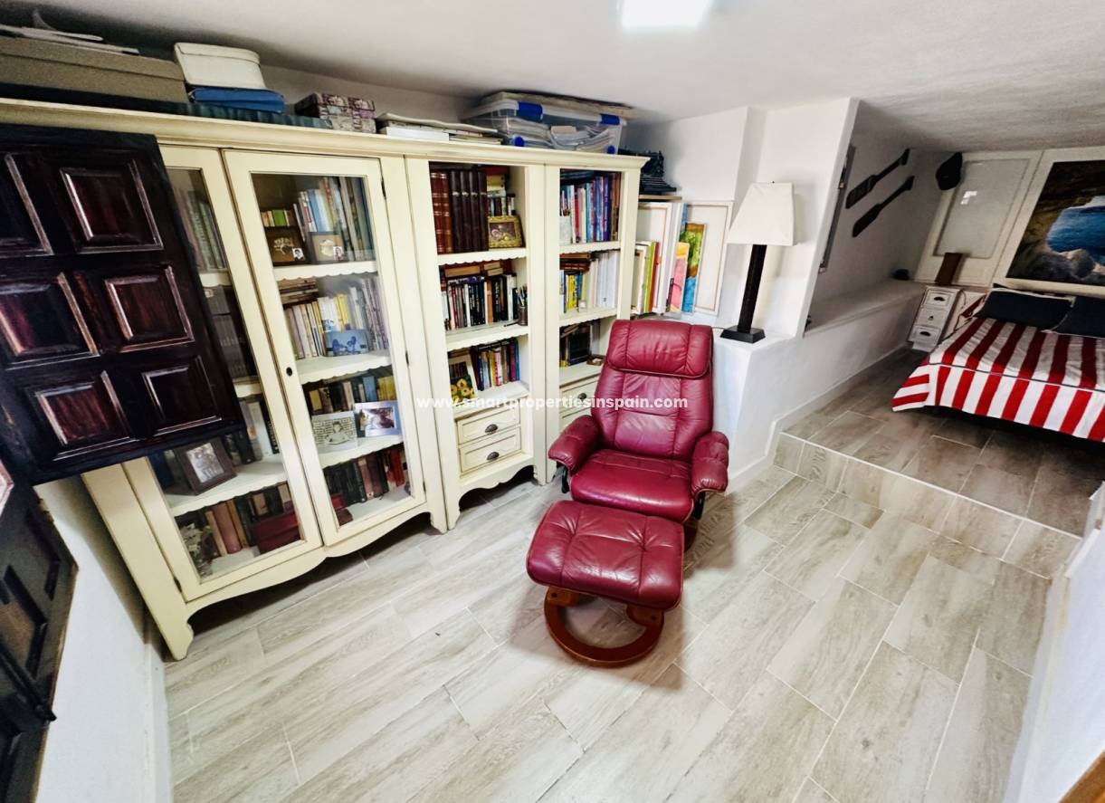 Wederverkoop - Detached Villa - La Marina - Urbanización La Marina