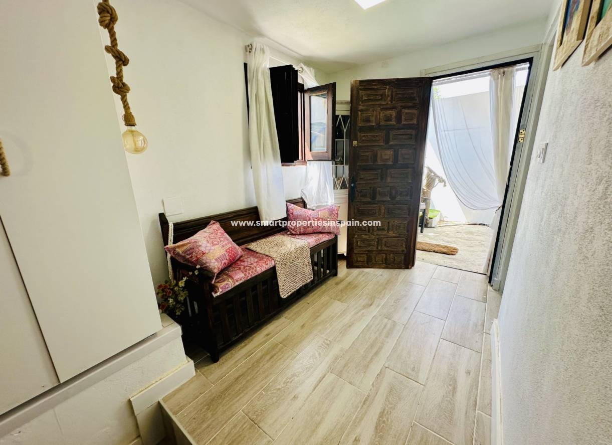 Wederverkoop - Detached Villa - La Marina - Urbanización La Marina