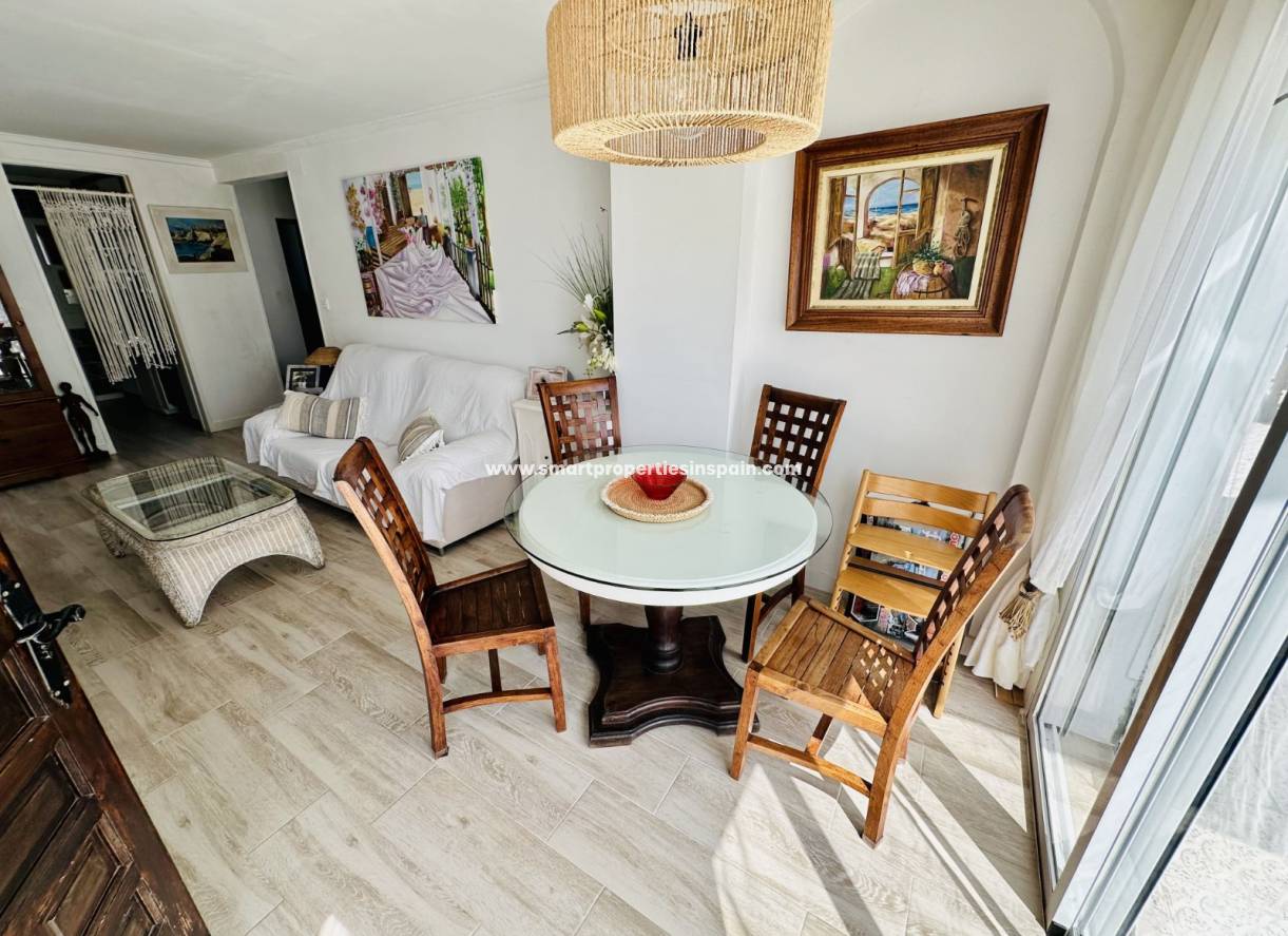 Wederverkoop - Detached Villa - La Marina - Urbanización La Marina