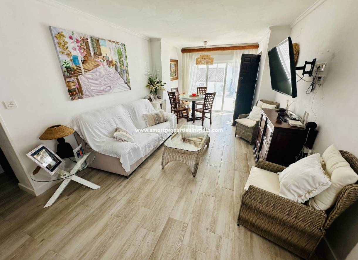 Wederverkoop - Detached Villa - La Marina - Urbanización La Marina