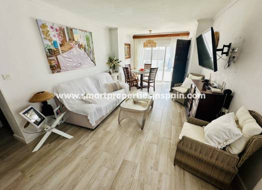 Wederverkoop - Detached Villa - La Marina - Urbanización La Marina