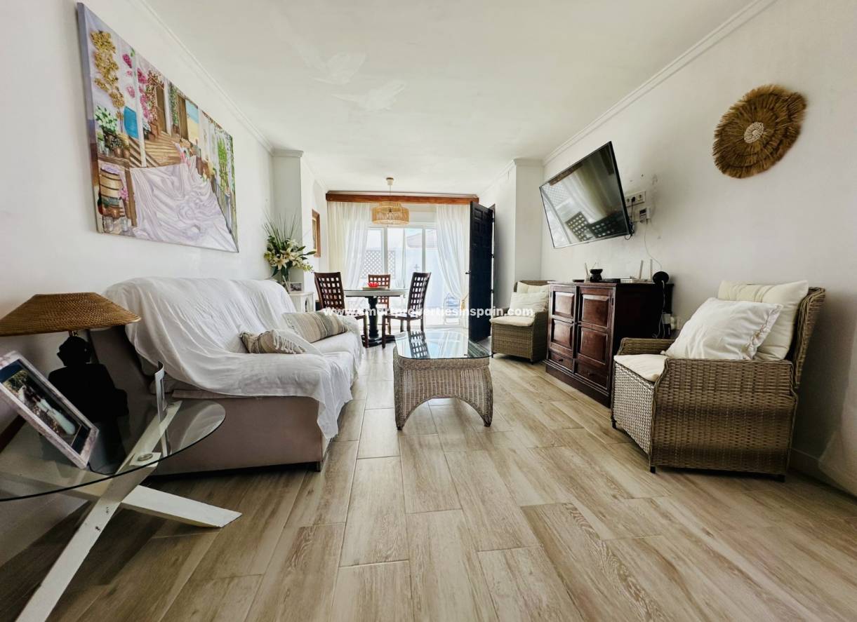 Wederverkoop - Detached Villa - La Marina - Urbanización La Marina