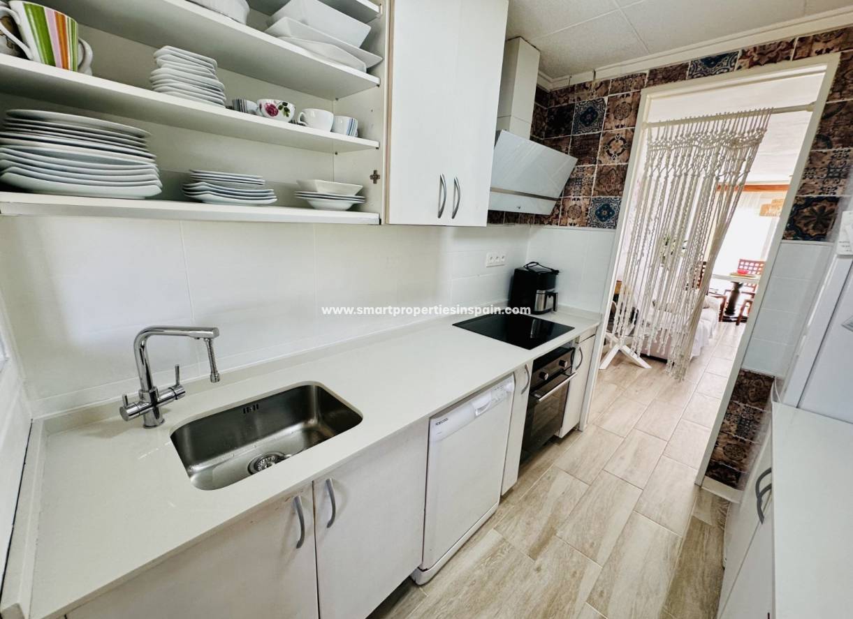 Wederverkoop - Detached Villa - La Marina - Urbanización La Marina