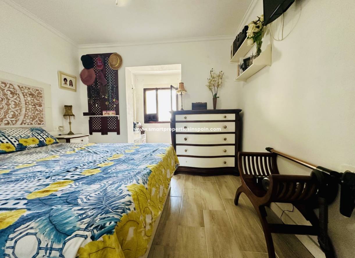 Wederverkoop - Detached Villa - La Marina - Urbanización La Marina