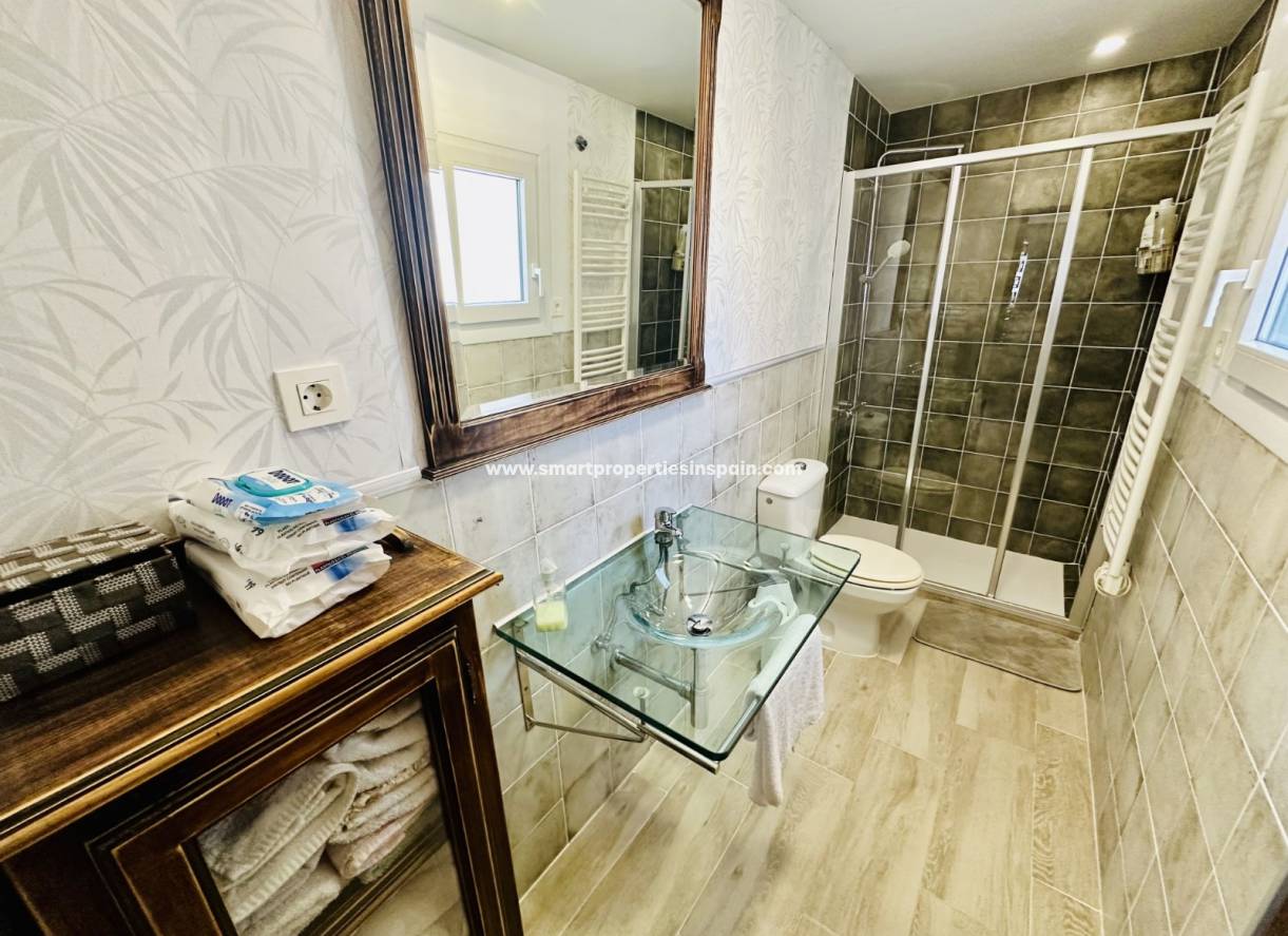 Wederverkoop - Detached Villa - La Marina - Urbanización La Marina
