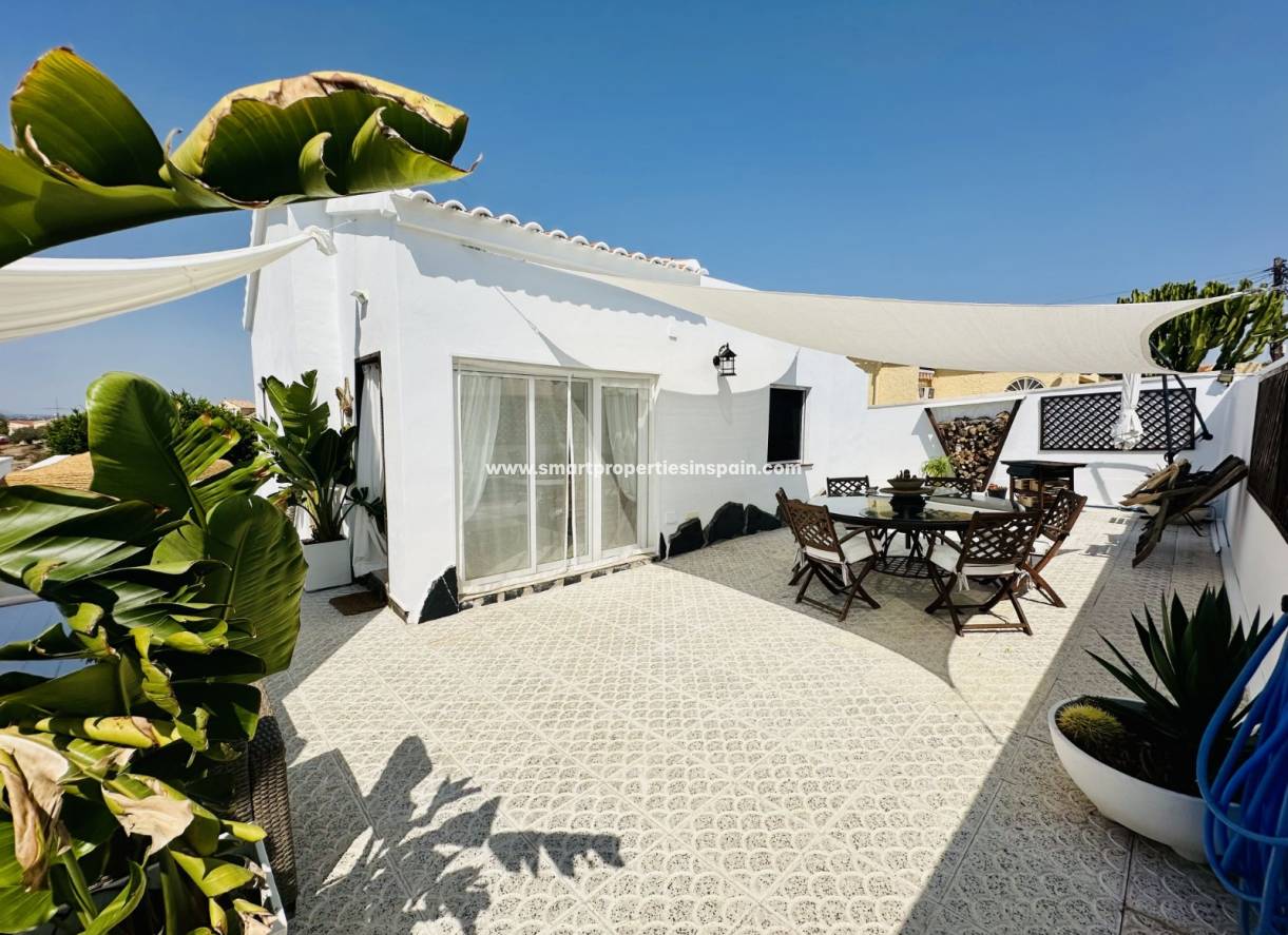 Wederverkoop - Detached Villa - La Marina - Urbanización La Marina