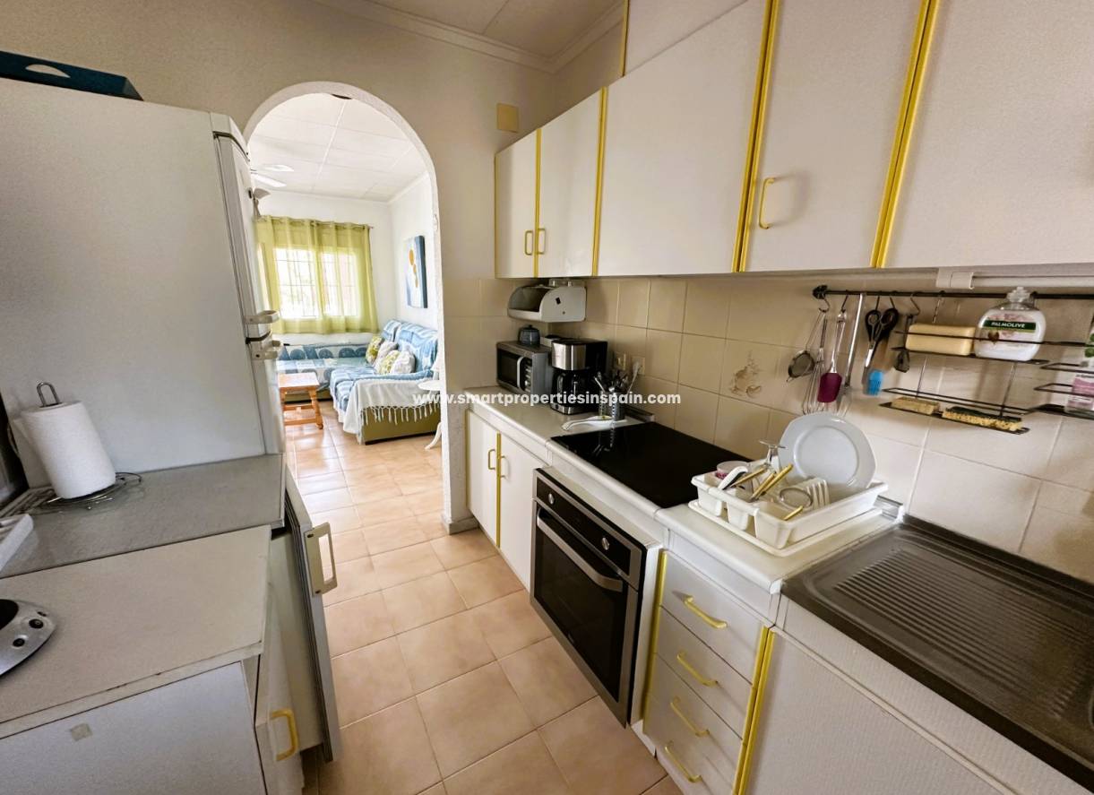 Wederverkoop - Detached Villa - La Marina - Urbanización La Marina