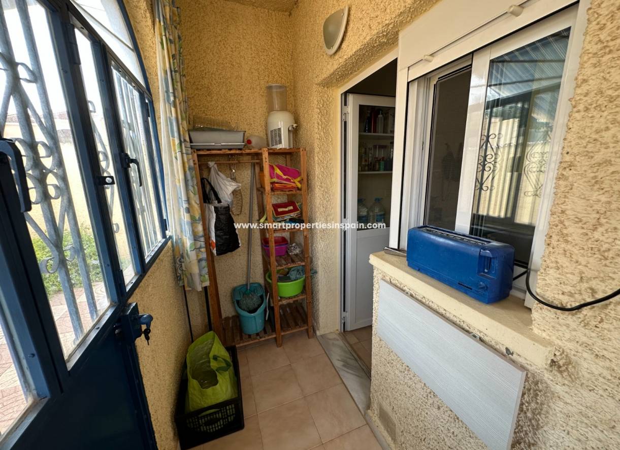 Wederverkoop - Detached Villa - La Marina - Urbanización La Marina