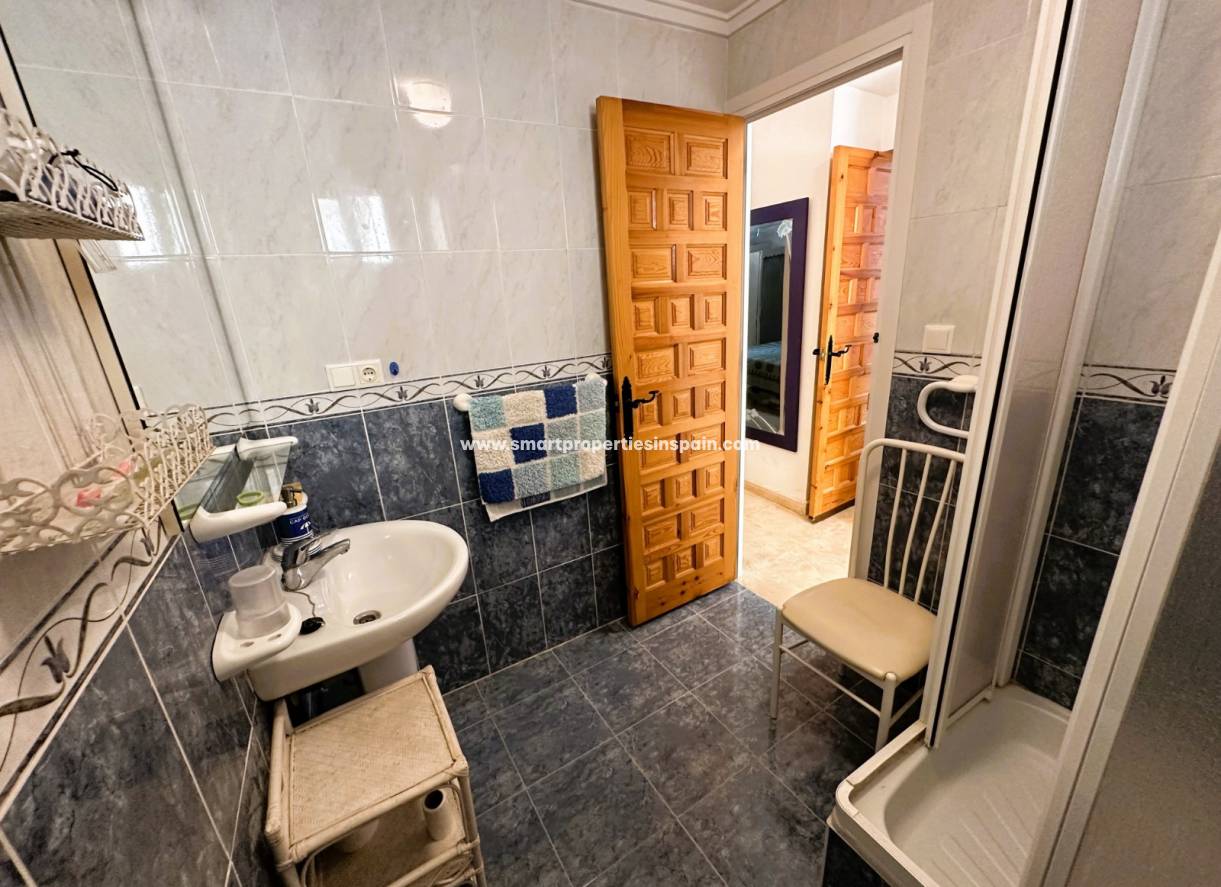Wederverkoop - Detached Villa - La Marina - Urbanización La Marina