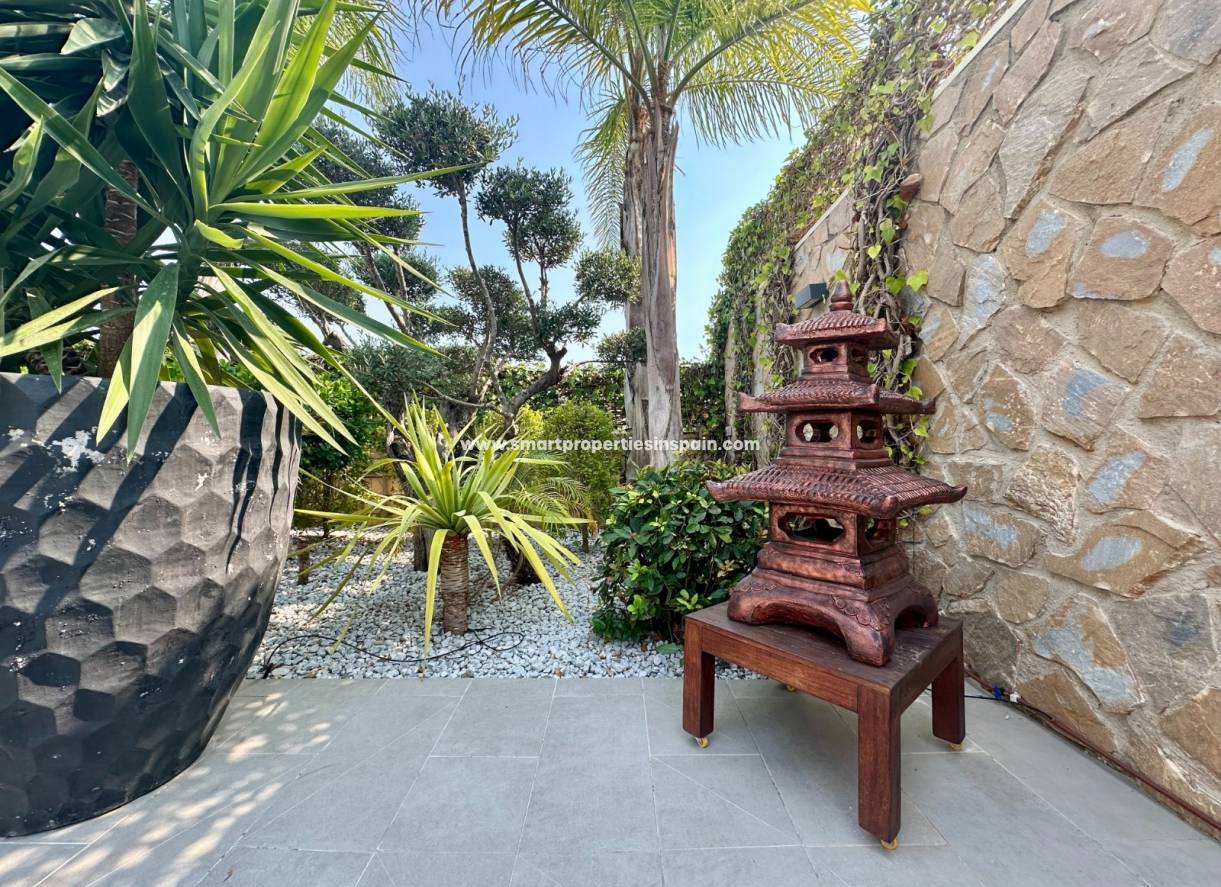 Wederverkoop - Detached Villa - La Marina - Urbanización La Marina