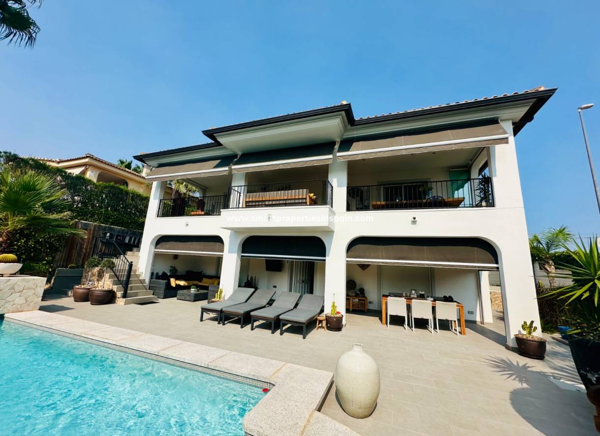 Wederverkoop - Detached Villa - La Marina - Urbanización La Marina