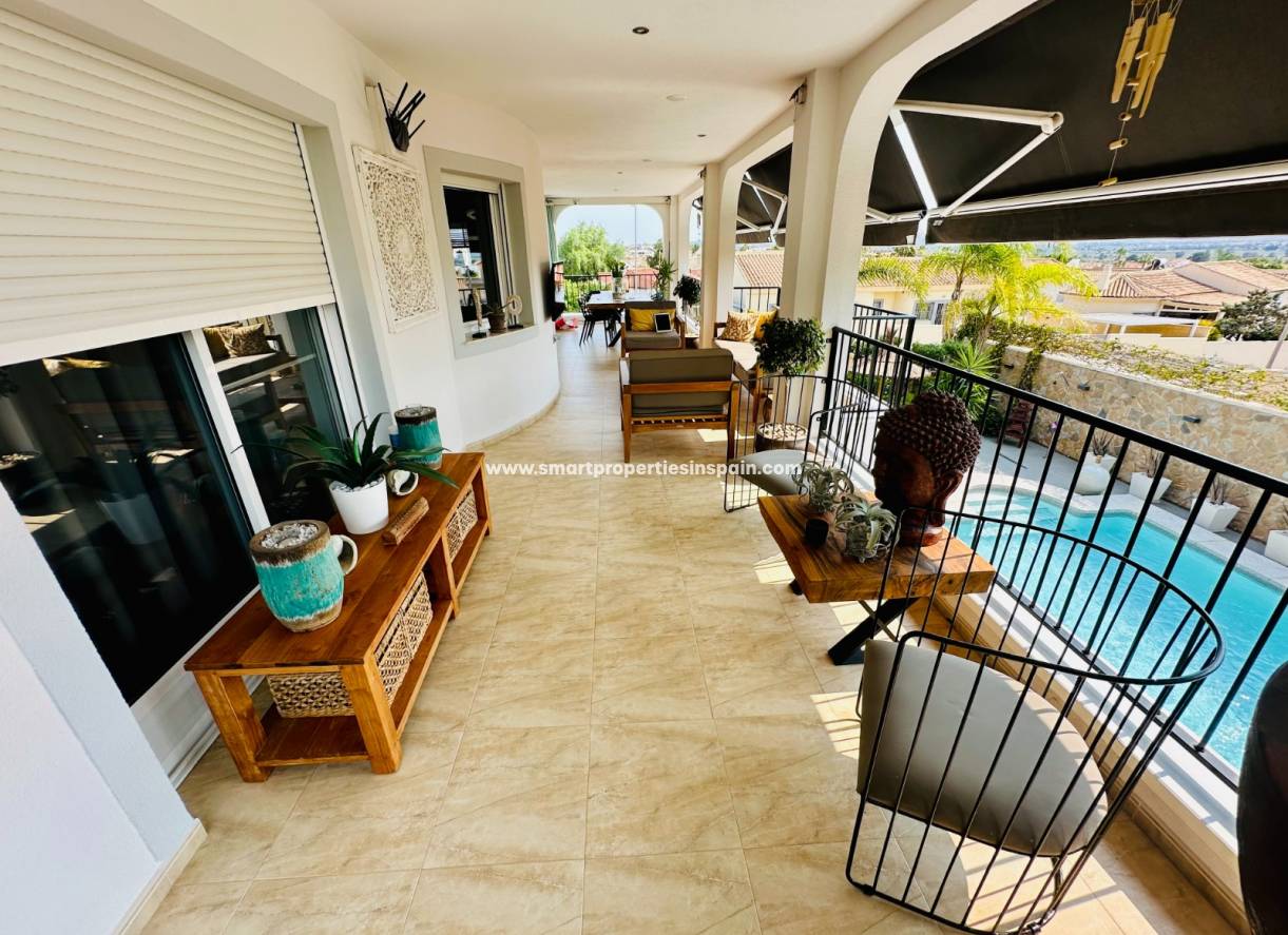 Wederverkoop - Detached Villa - La Marina - Urbanización La Marina