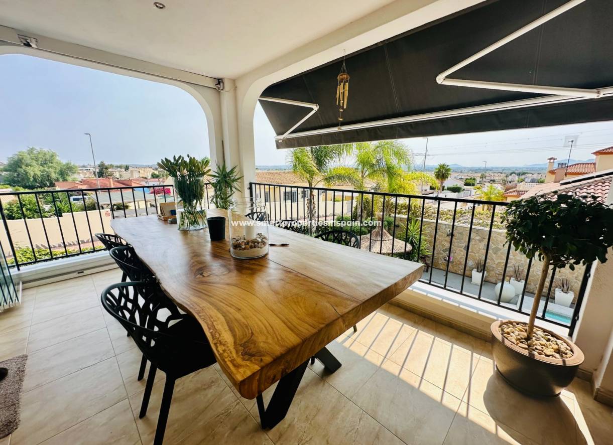 Wederverkoop - Detached Villa - La Marina - Urbanización La Marina