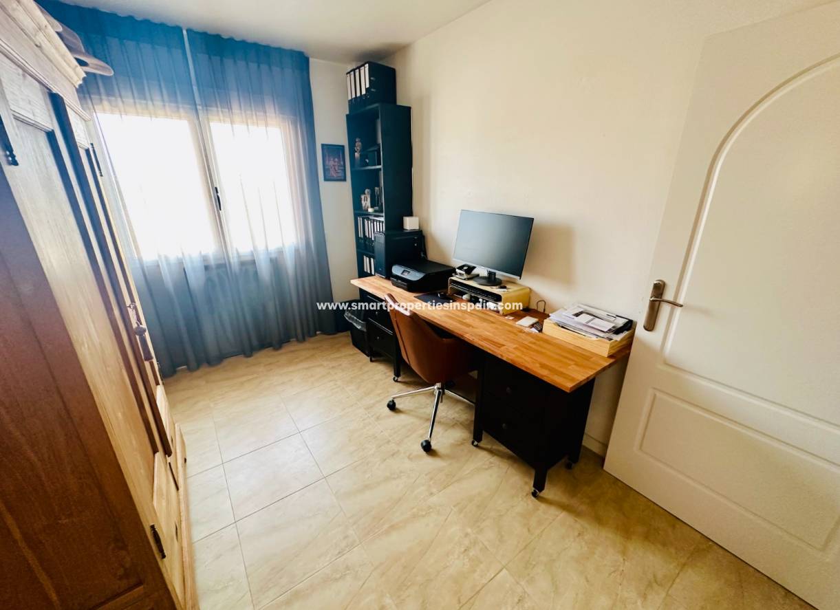 Wederverkoop - Detached Villa - La Marina - Urbanización La Marina