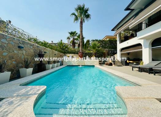 Wederverkoop - Detached Villa - La Marina - Urbanización La Marina