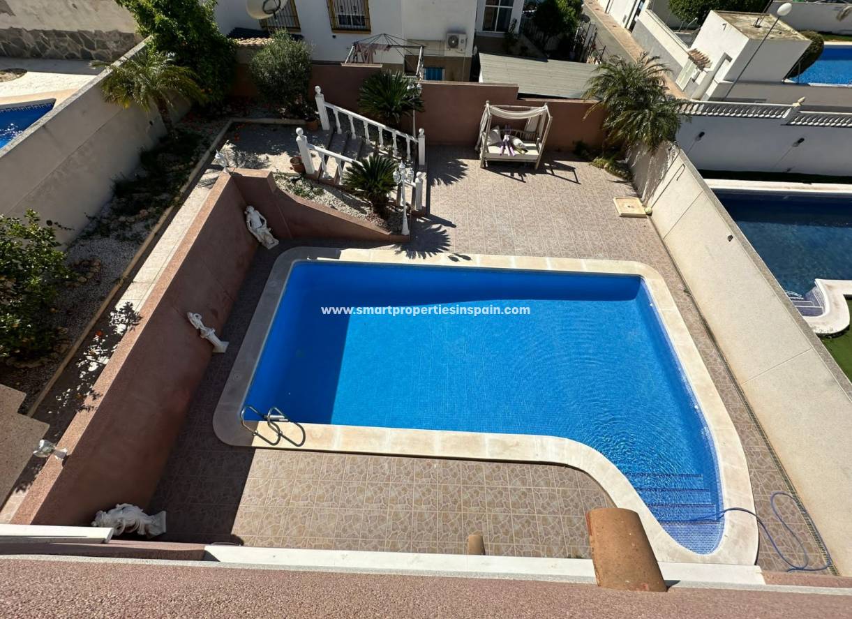 Wederverkoop - Detached Villa - La Marina - Urbanización La Marina